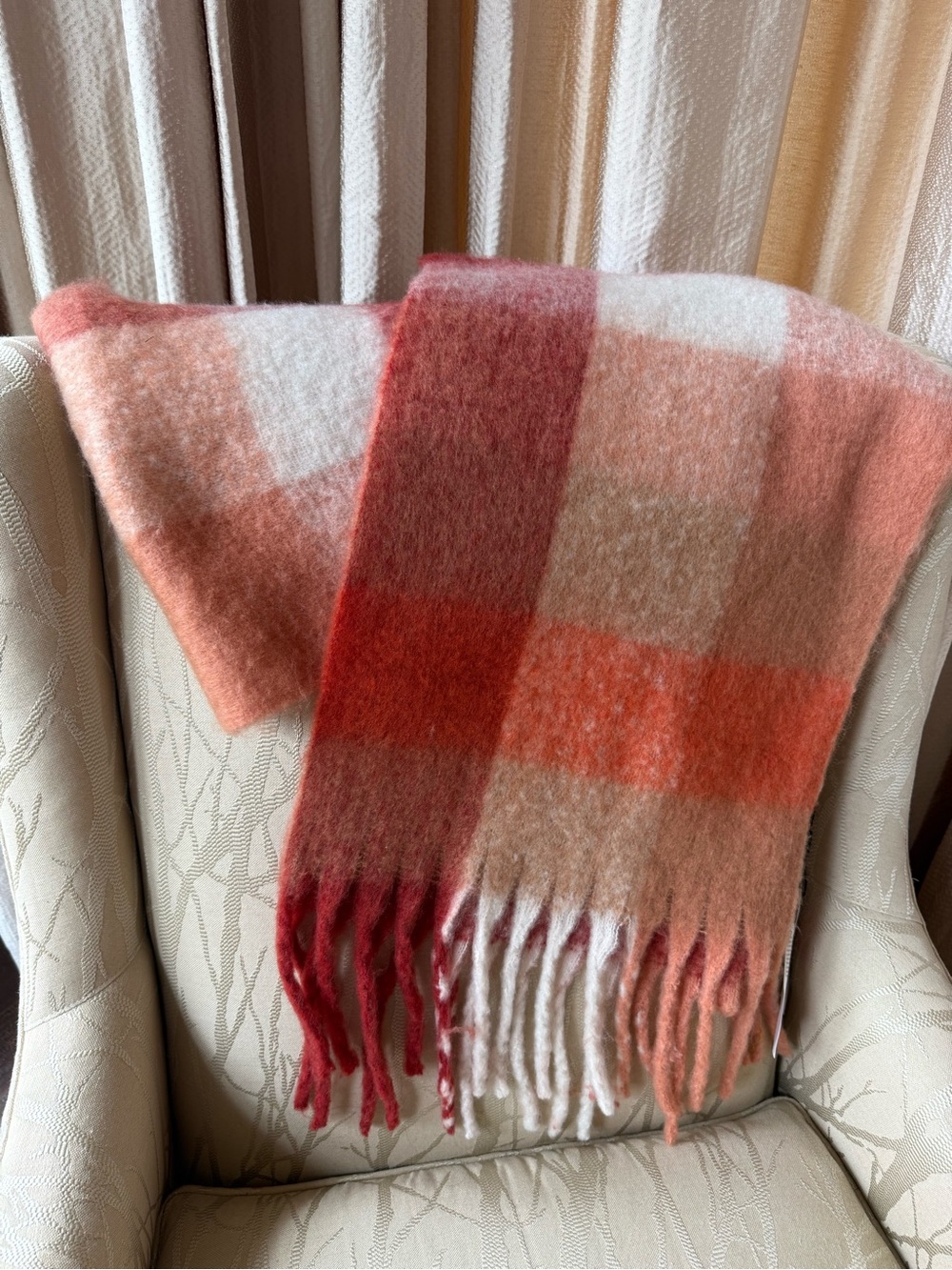Wander Pink & Cream Winter Scarf Tag Set